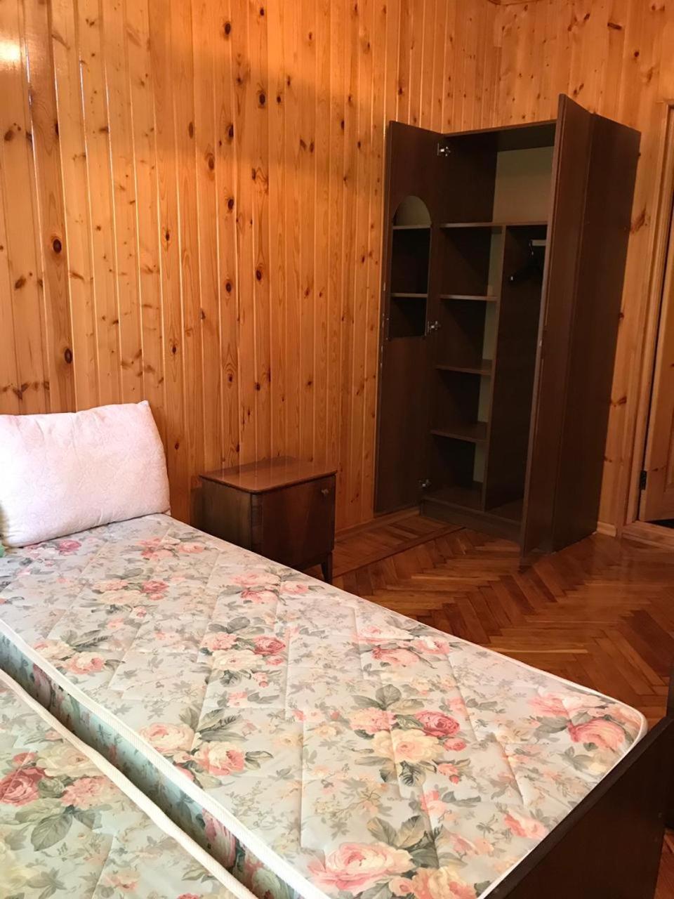 Гостевой Дом С Садом Hotell Gagry Eksteriør bilde