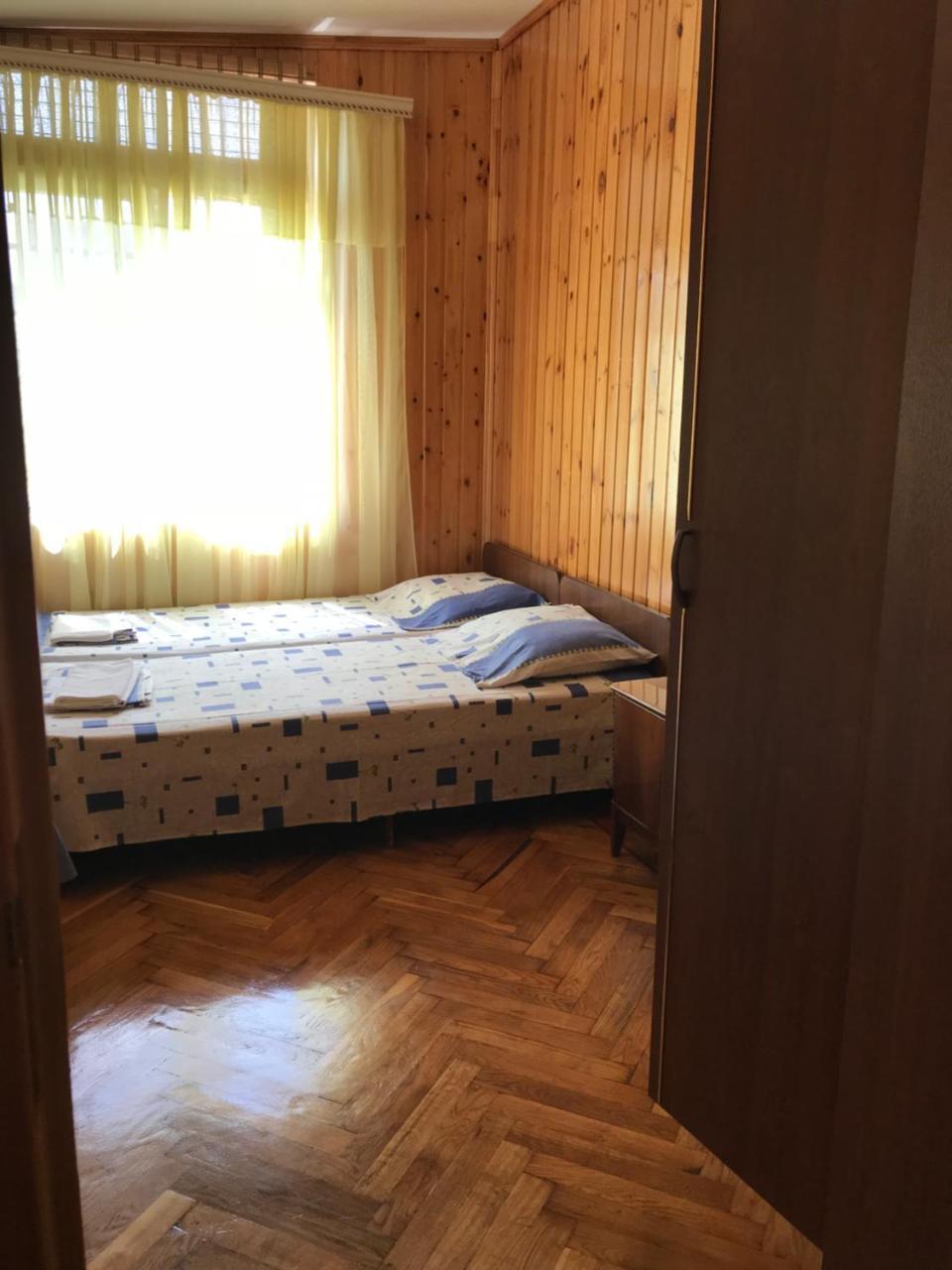 Гостевой Дом С Садом Hotell Gagry Eksteriør bilde